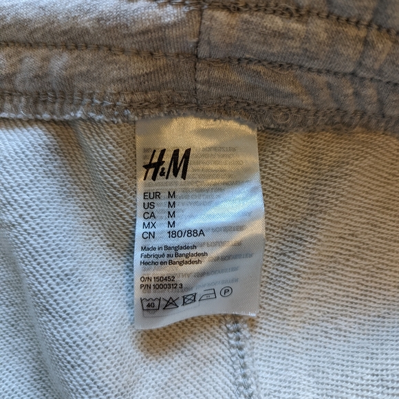 H&M Men's Sweatshorts - Picture 3 of 3